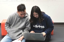 Trớ trêu chuyện du học mùa dịch