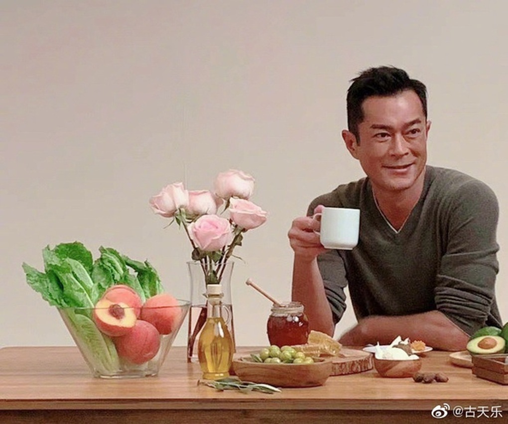 Cổ Thiên Lạc: Từ quá khứ mưu sinh ở khu ổ chuột tới đại gia của showbiz - 4 Cổ Thiên Lạc: Từ quá khứ mưu sinh ở khu ổ chuột tới đại gia của showbiz - 4