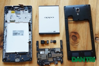 "Mổ bụng" chiếc điện thoại 2K đầu tiên tại Việt Nam