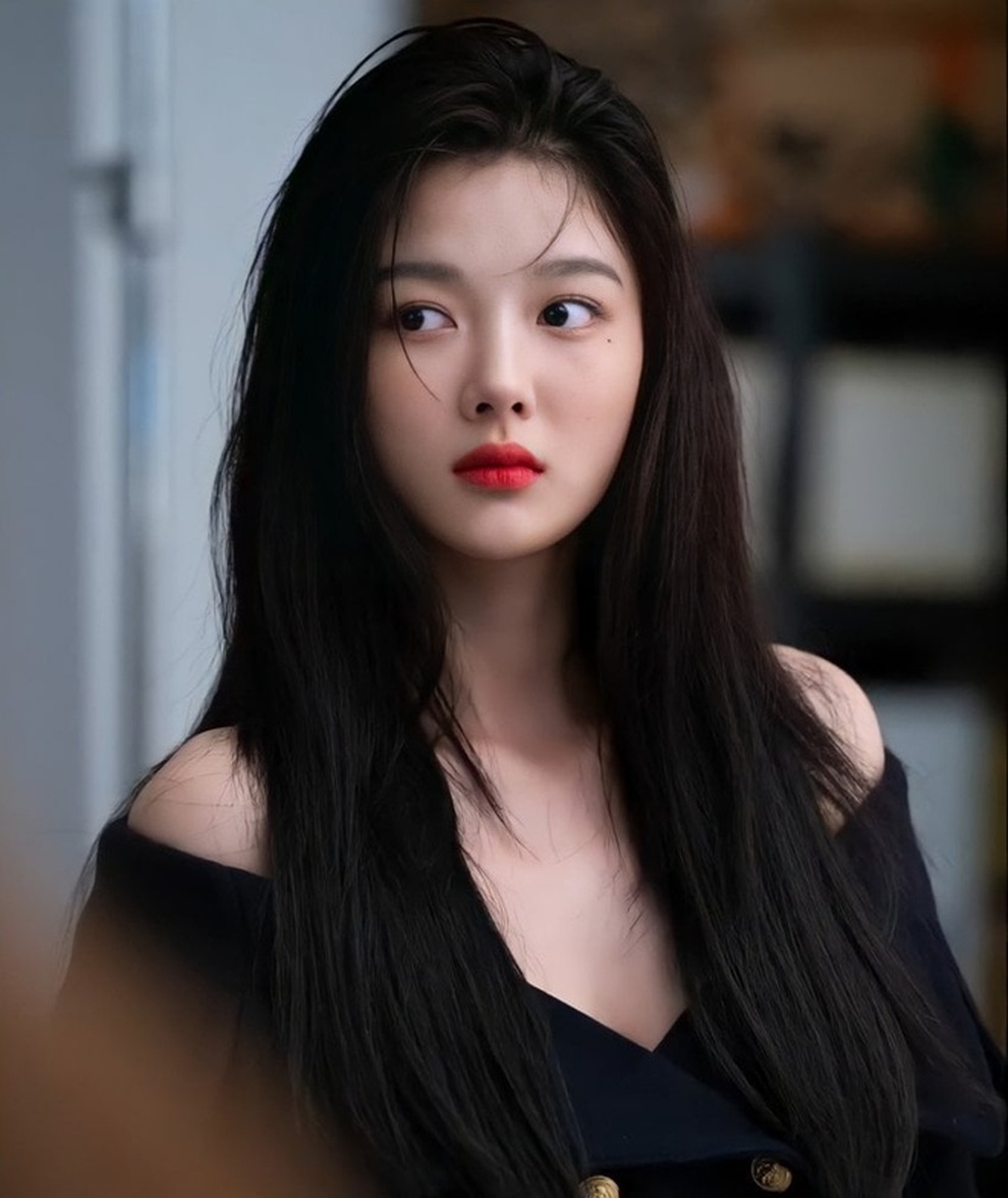 Em gái quốc dân Kim Yoo Jung trở thành nữ thần nhan sắc mới của Hàn Quốc - 12 Em gái quốc dân Kim Yoo Jung trở thành nữ thần nhan sắc mới của Hàn Quốc - 12