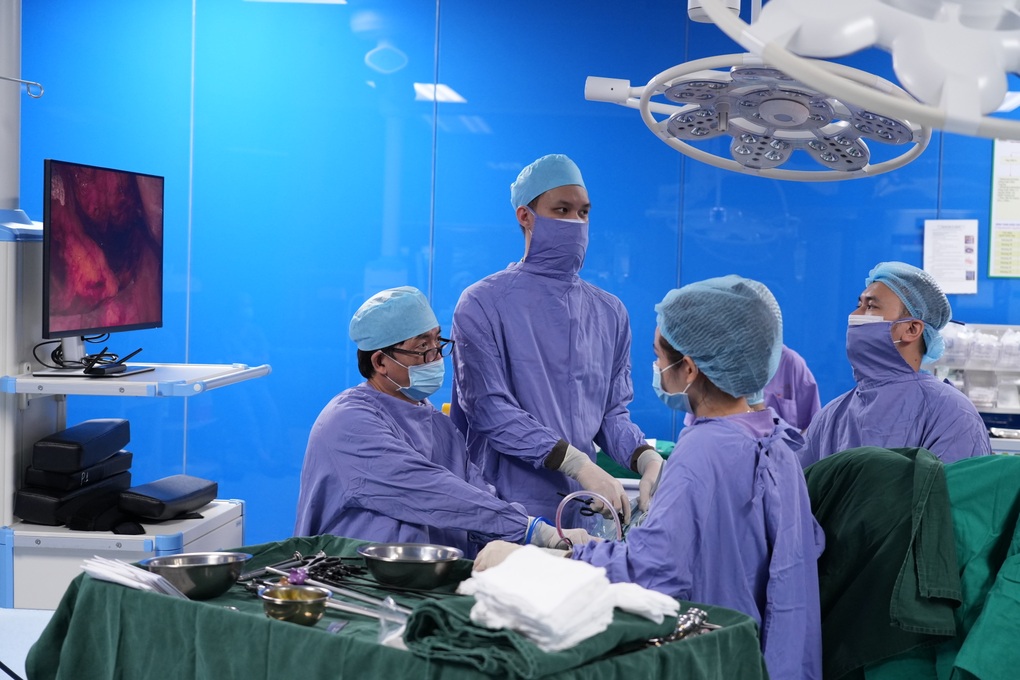 Đau bụng dưới, đi ngoài ra máu: Làm sao biết là trĩ hay ung thư? - 1 Đau bụng dưới, đi ngoài ra máu: Làm sao biết là trĩ hay ung thư? - 1