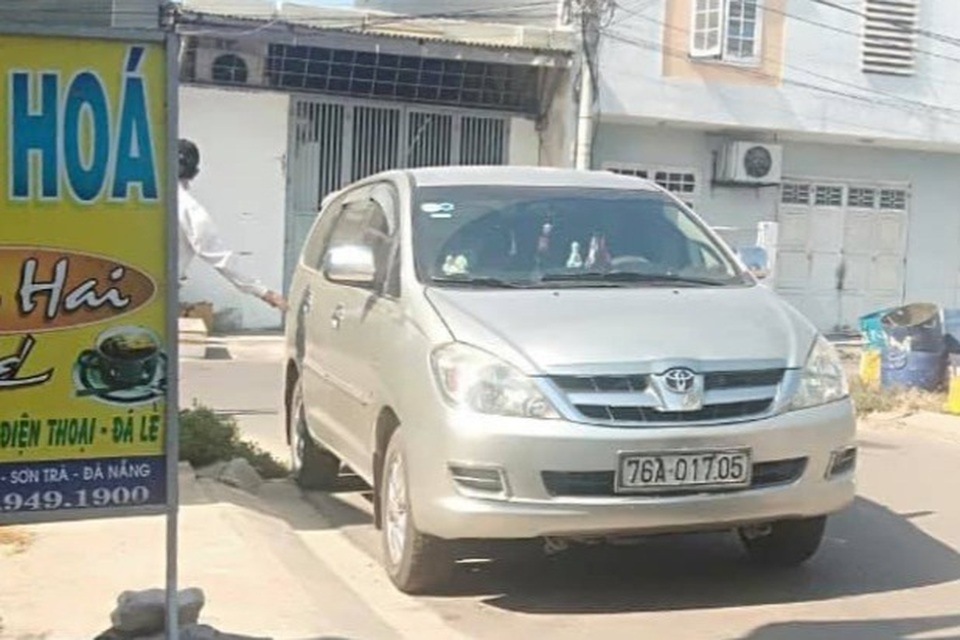 Tài xế lén lút chở người từ vùng dịch về Quảng Ngãi - 1