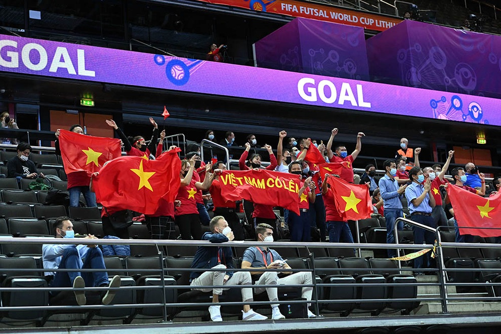 Hình ảnh chiến đấu kiên cường của tuyển futsal Việt Nam ở World Cup - 10 Hình ảnh chiến đấu kiên cường của tuyển futsal Việt Nam ở World Cup - 10