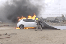 Tìm hiểu về chăn chữa cháy ô tô