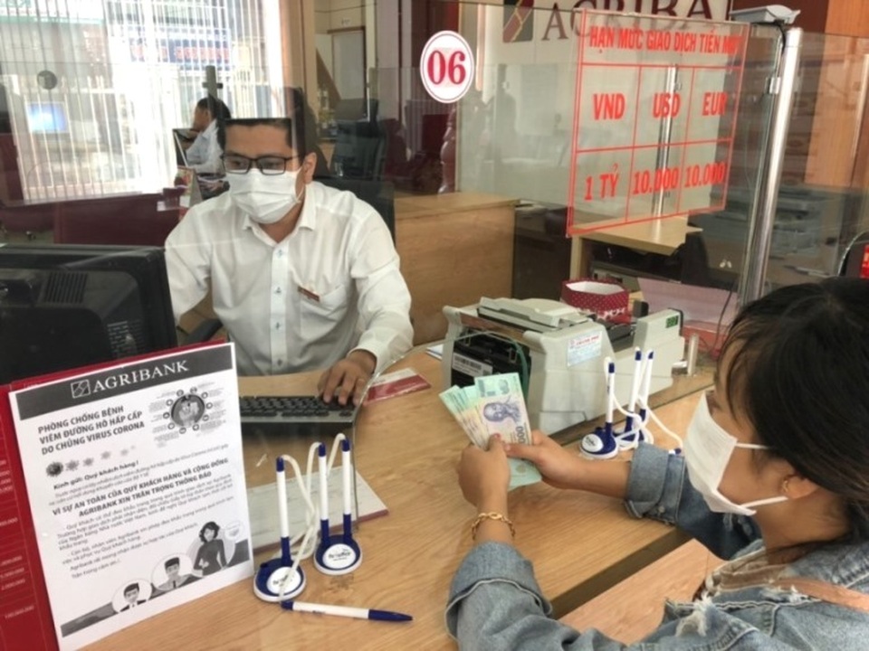 Agribank miễn giảm lãi, hạ lãi suất cho 27.500 khách hàng ảnh hưởng dịch Covid-19 - 1