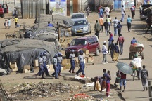 Zimbabwe cùng nền kinh tế kiệt quệ chống chọi ra sao trước dịch Covid-19?