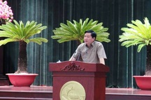 Bí thư Thăng: TPHCM phải đi tắt và đi trước chứ không "đi tắt đón đầu"!