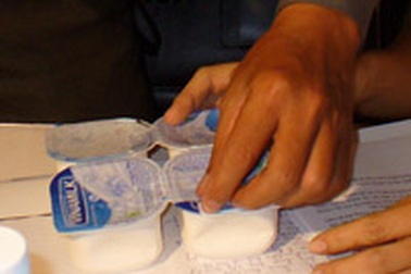 Vinamilk không thừa nhận "gian dối" khách hàng!