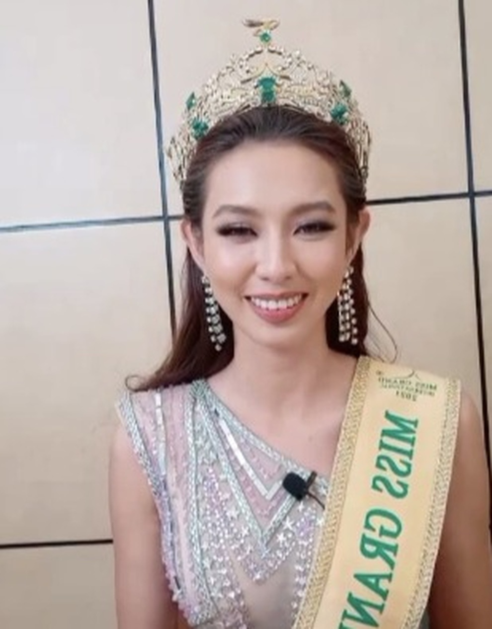 Tân Hoa hậu Hòa bình Thế giới Thùy Tiên nói gì sau khi đăng quang? - 1 Tân Hoa hậu Hòa bình Thế giới Thùy Tiên nói gì sau khi đăng quang? - 1