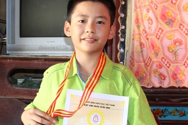 Cậu học trò nghèo giành huy chương Vàng Olympic Toán học 