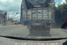 Clip xe tải gây tai nạn vì đột ngột đi lùi giữa đường nổi bật nhất tuần qua