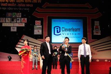 Trung tâm Anh ngữ Cleverlearn: Top 30 “Giải Thưởng Chất Lượng Vàng Thủ Đô 2012”