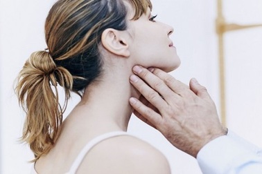 Bạn nên đi khám ung thư ngay khi thấy nổi hạch ở những vị trí này