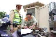 CSGT Hà Nội tịch thu hơn 170 xe tự chế, xe kéo chở hàng cồng kềnh