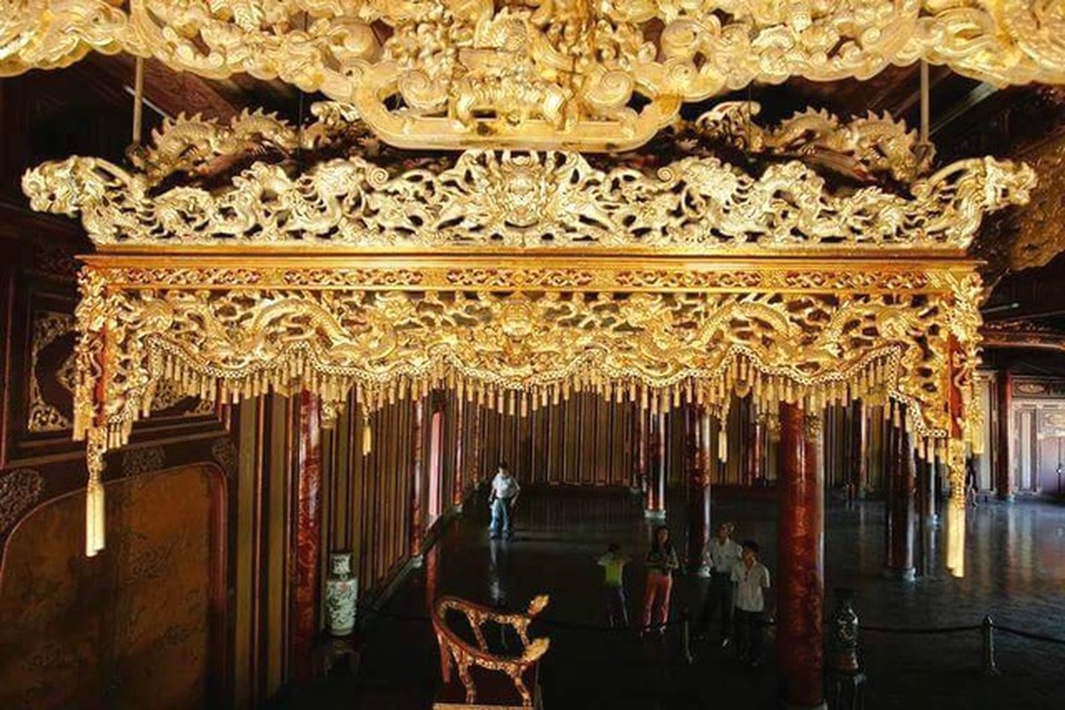 Ngắm ngôi điện đặt ngai vàng vua Nguyễn trước khi trùng tu - 1 Ngắm ngôi điện đặt ngai vàng vua Nguyễn trước khi trùng tu - 1