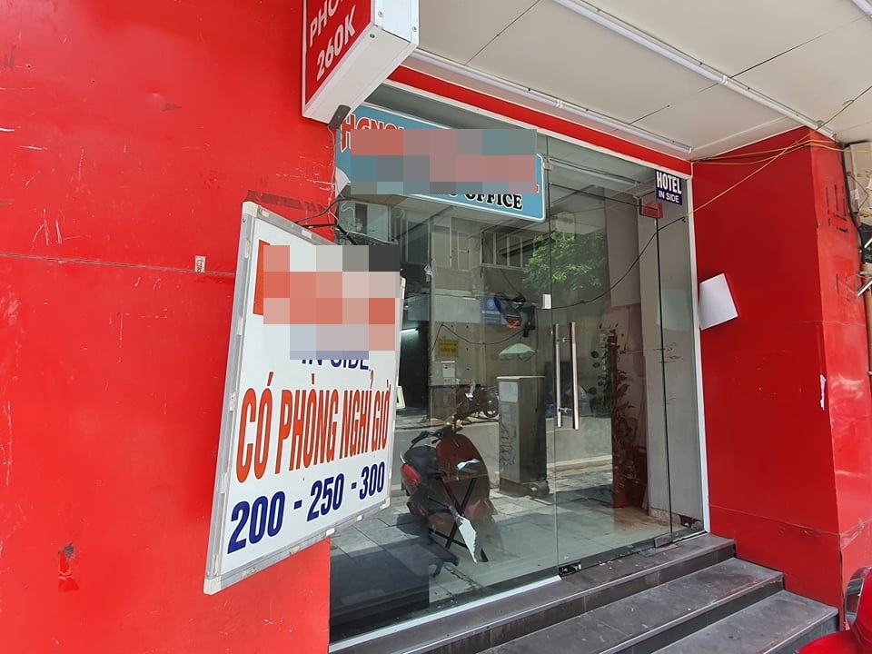 Treo biển giảm giá 70%, phố khách sạn từng sầm uất nhất Hà Nội vẫn... ế - 4 Treo biển giảm giá 70%, phố khách sạn từng sầm uất nhất Hà Nội vẫn... ế - 4