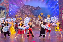 Tuyên dương 263 thiếu nhi tiêu biểu tiêu biểu các dân tộc toàn quốc 2022