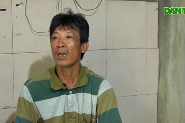 Chồng phụ hồ nuôi vợ ung thư "ruột để ngoài da" lo con thơ thất học