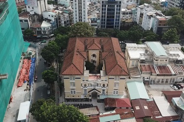 Bảo tàng Mỹ thuật TPHCM bị lún nền, nứt tường nghiêm trọng