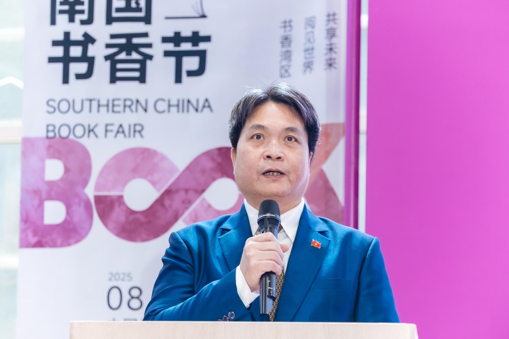 “Ngôi nhà Việt Nam” rực rỡ, sống động tại Lễ hội sách quốc tế ở Trung Quốc - 2 “Ngôi nhà Việt Nam” rực rỡ, sống động tại Lễ hội sách quốc tế ở Trung Quốc - 2