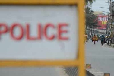 Bi hài muôn kiểu giả chết để trốn vợ, trốn chồng