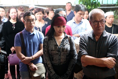 NSND Lan Hương - Tất Bình xúc động tiễn biệt nghệ sỹ Hoàng Thắng