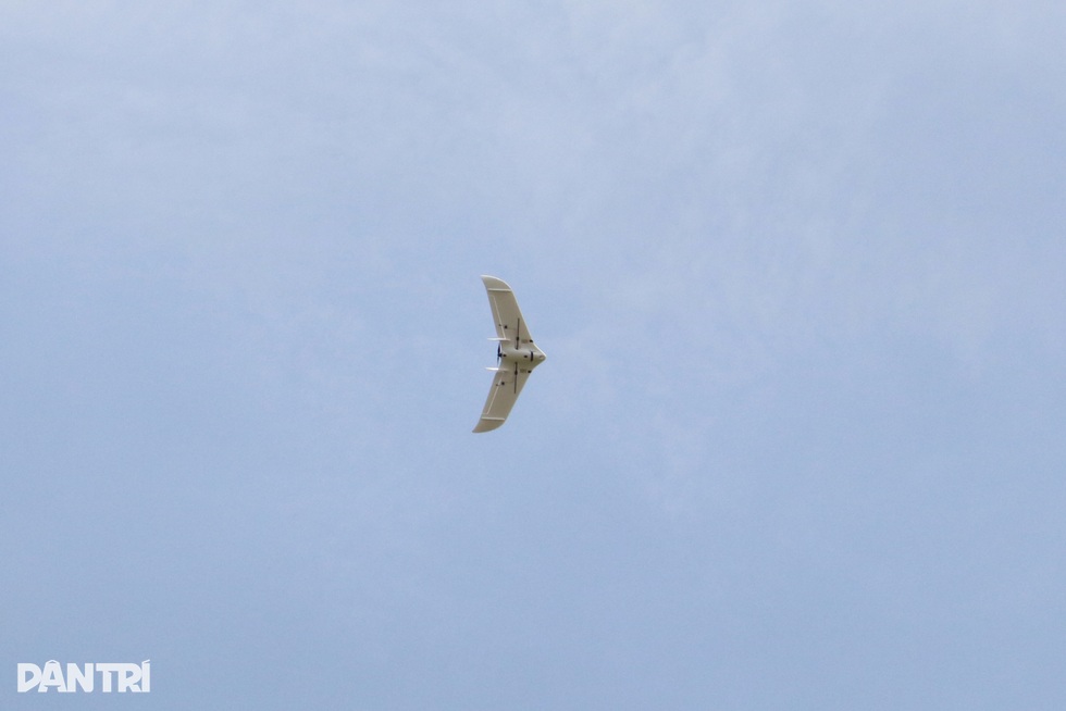 UAV truy bám, đánh chặn mục tiêu, bảo đảm an ninh không gian tầm thấp - 4 UAV truy bám, đánh chặn mục tiêu, bảo đảm an ninh không gian tầm thấp - 4