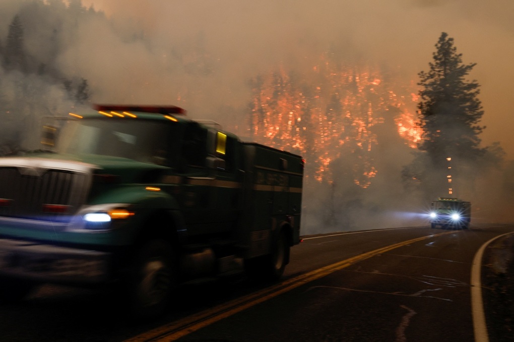 Cháy rừng kinh hoàng ở California, 2.000 người phải sơ tán khẩn cấp - 4 Cháy rừng kinh hoàng ở California, 2.000 người phải sơ tán khẩn cấp - 4