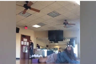 Những tai nạn hài hước khi tập yoga