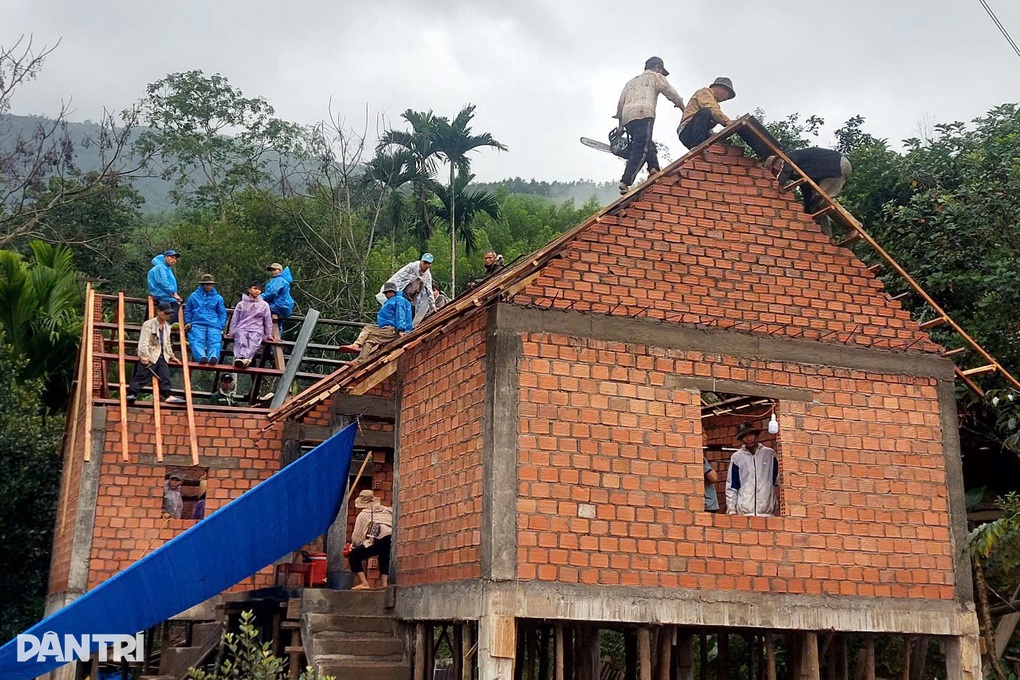 Chủ tịch, cán bộ xã mang tiền đến năn nỉ dân làm nhà - 5 Chủ tịch, cán bộ xã mang tiền đến năn nỉ dân làm nhà - 5
