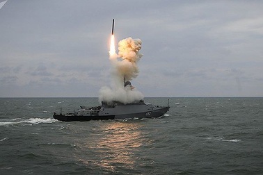 Tàu chiến Nga mang tên lửa hành trình Kalibr trực chiến 24/7 trên Biển Địa Trung Hải