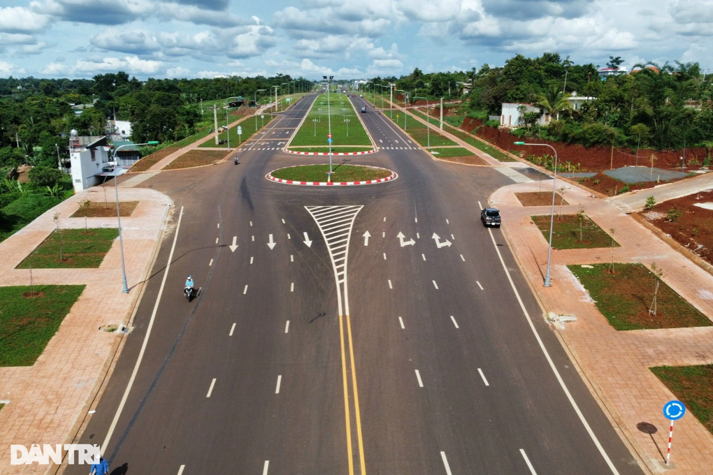 Buôn Ma Thuột tổ chức thi tuyển dự án chiếu sáng mỹ thuật ở đại lộ nghìn tỷ - 2