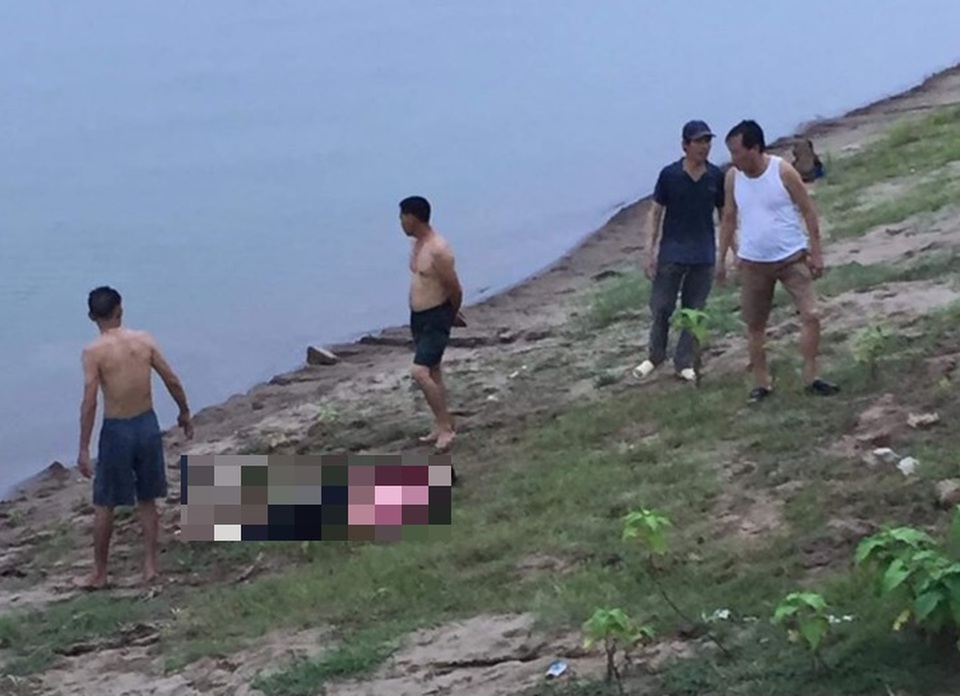 Hà Nội: Hai nữ sinh chết đuối thương tâm trên sông Đà - 1 Hà Nội: Hai nữ sinh chết đuối thương tâm trên sông Đà - 1