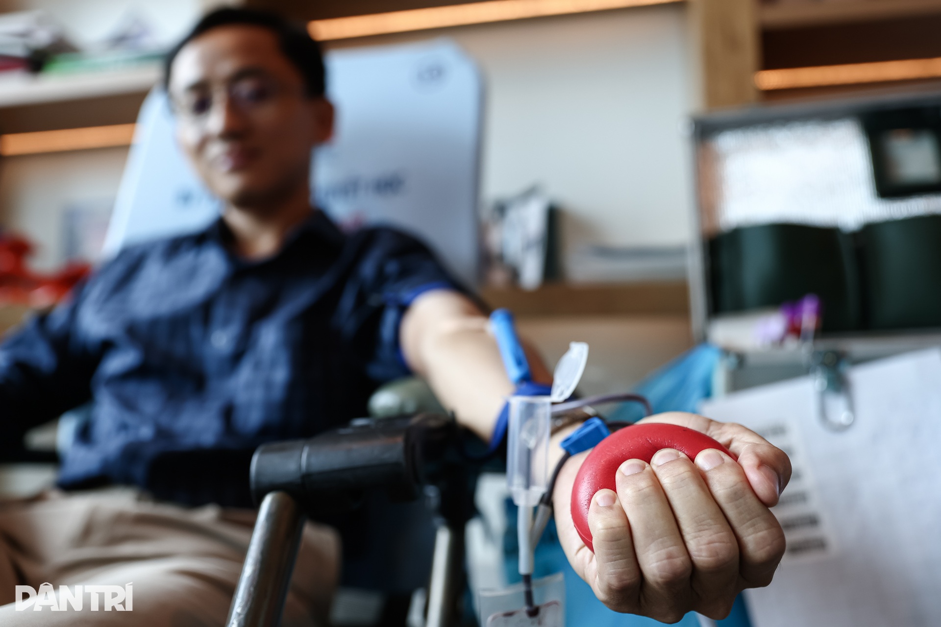 Lan tỏa yêu thương qua hoạt động hiến máu nhân đạo - 12
