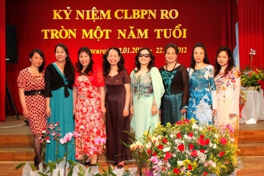 Gọi thầm tiếng Việt mỗi đêm khuya