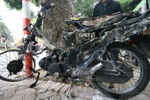 Tường trình vụ tự đốt xe máy giữa trung tâm Hà Nội