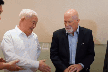 Phi công MiG-21 Việt Nam tái ngộ phi công F4 Mỹ từng "giáp lá cà" năm 1972