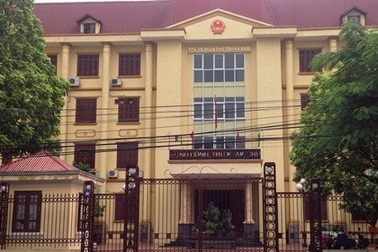 Luật sư chỉ rõ việc vi phạm tố tụng, hội đồng xét xử vẫn quyết không hoãn tòa