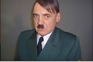 Nhà độc tài Adolf Hitler - "ngôi sao mới nổi" trên YouTube