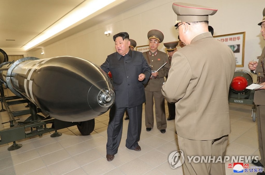 Ông Kim Jong-un chỉ thị mở rộng kho vũ khí hạt nhân của Triều Tiên - 1 Ông Kim Jong-un chỉ thị mở rộng kho vũ khí hạt nhân của Triều Tiên - 1