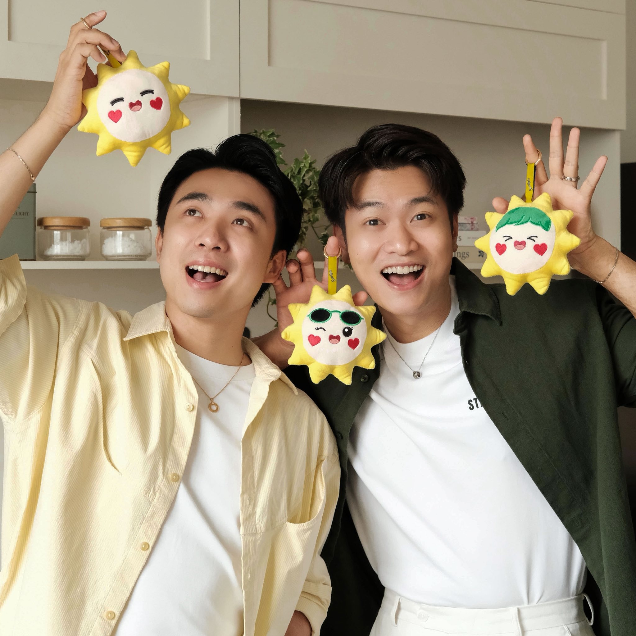 Cặp LGBT Ninh Dương bất ngờ hủy họp fan, hoàn tiền sau loạt tranh cãi - 1
