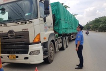 Tài xế "bỏ của chạy lấy người", thanh tra giao thông khốn khổ lo… trông xe