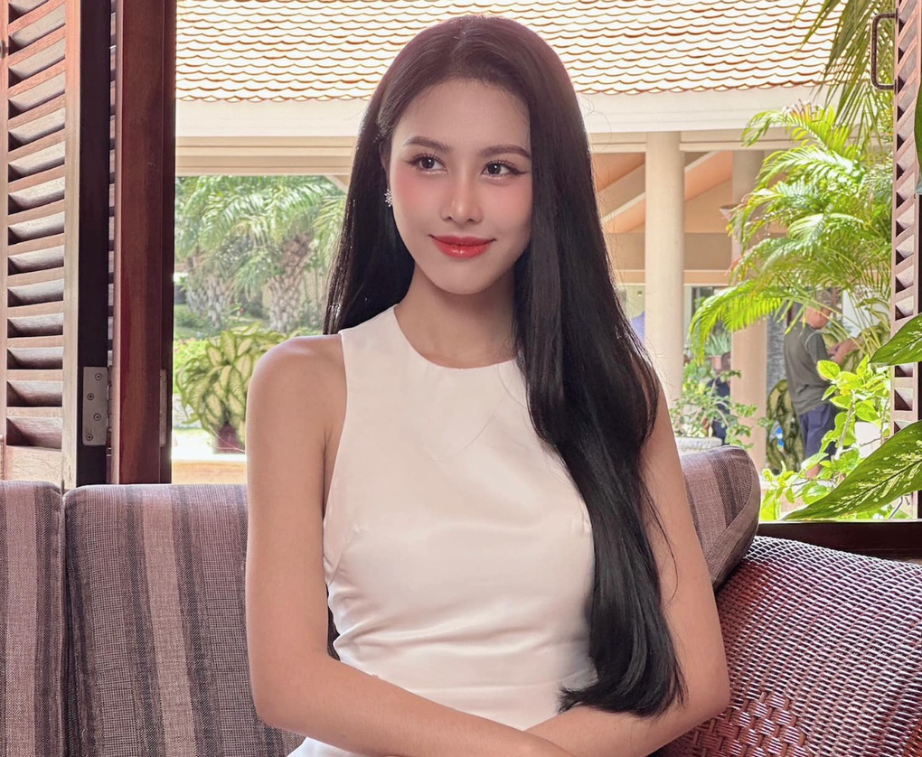 Á hậu Ngọc Hằng ngày càng gợi cảm và có thành tích học tập đáng nể - 1 Á hậu Ngọc Hằng ngày càng gợi cảm và có thành tích học tập đáng nể - 1