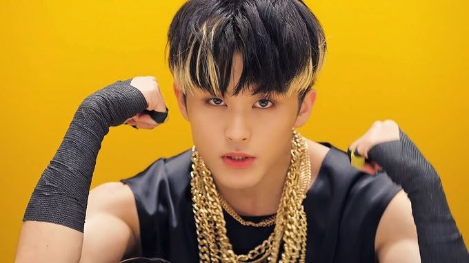 Thương cho fan của chàng rapper nhà SM: Idol comeback quanh năm khi hoạt động một lúc 5 nhóm, fan mua album chóng mặt - Ảnh 3.