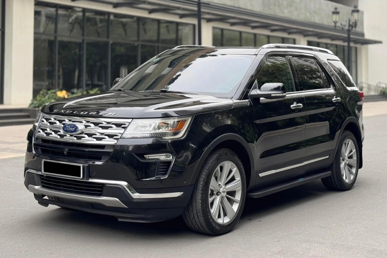 Ford Explorer tiếp tục bị triệu hồi tại Việt Nam, vẫn là lỗi camera 360 độ - 2