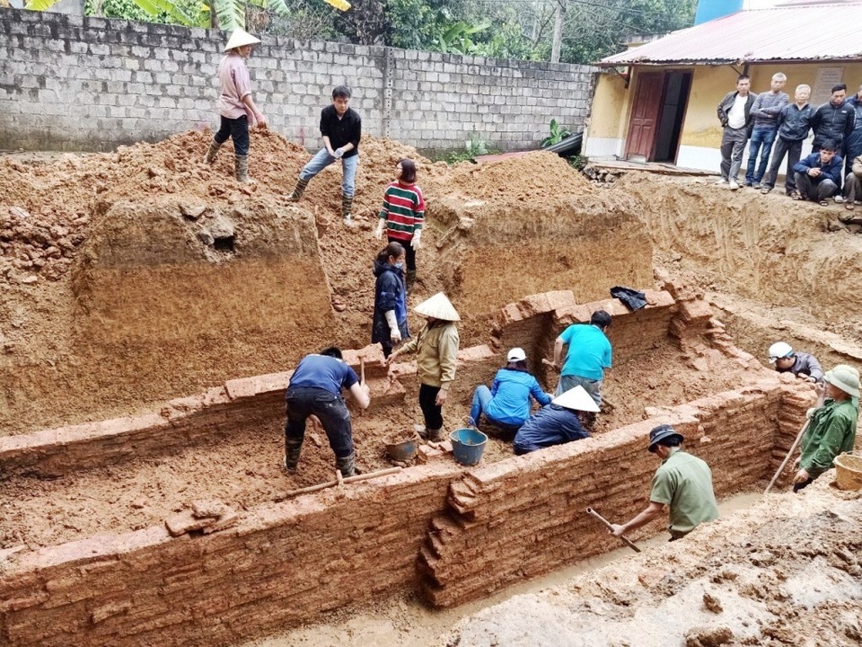 Ninh Bình: Phát hiện mộ gạch nghi từ thế kỷ III sau Công nguyên - 3 Ninh Bình: Phát hiện mộ gạch nghi từ thế kỷ III sau Công nguyên - 3
