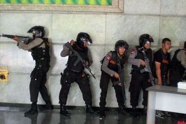 Indonesia lo ngại thiên đường nghỉ dưỡng Bali trở thành mục tiêu tiếp theo