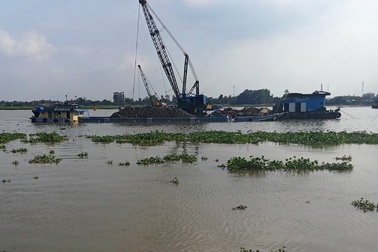 Thấy gì từ vụ đấu giá mỏ cát từ 7,2 tỉ lên đến 2.811 tỉ?