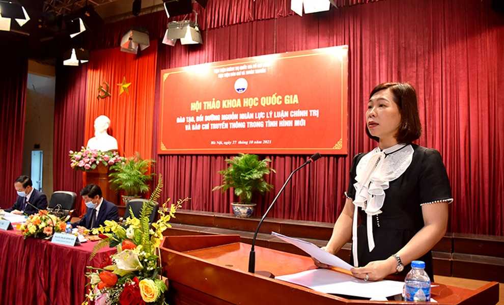 Đào tạo nhân lực báo chí vững như kiềng 3 chân trong tình hình mới - 2 Đào tạo nhân lực báo chí vững như kiềng 3 chân trong tình hình mới - 2