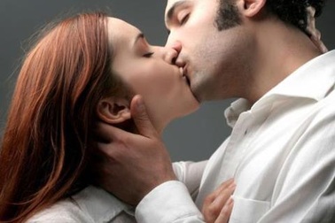 Dịch vụ chuyển phát nụ hôn